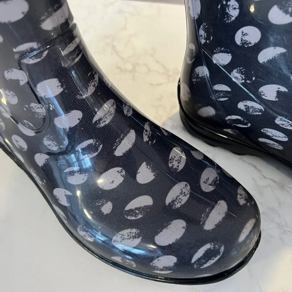 Kamik Women's Black and White Patterned Rain Boots, 7